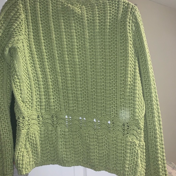 U-Knit Green Sweater - Picture 2 of 4